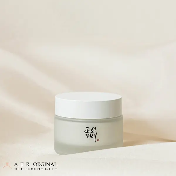 کرم مرطوب کننده و ضد چروک داینستی بیوتی آف جوسان