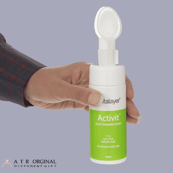 فوم شستشو صورت مدل Activit مناسب پوست چرب حجم 150 میلی لیتر