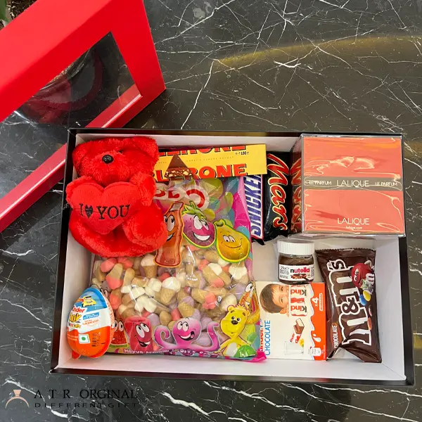 باکس هدیه زنانه عطر لالیک له پارفوم (لالیک قرمز)