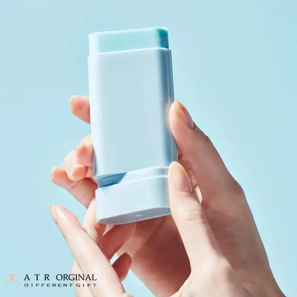 ضد آفتاب استیکی حاوی عصاره پنبه کتان سافت توکوبو