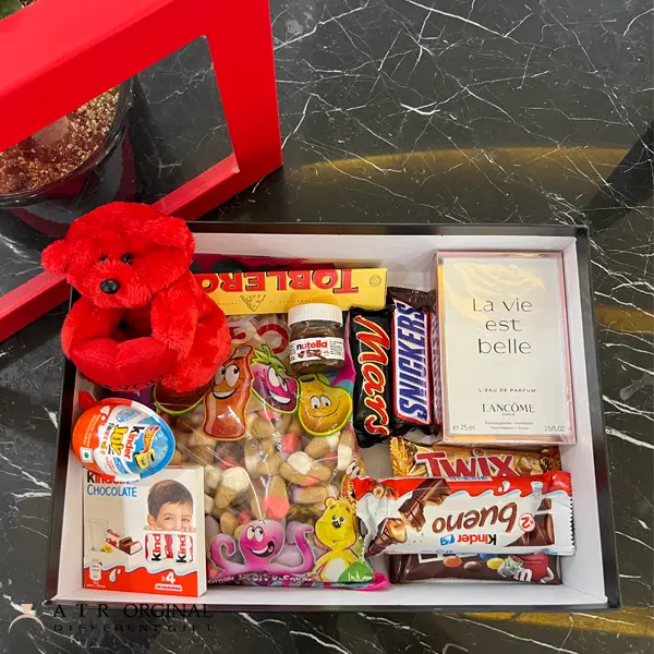 باکس هدیه زنانه عطر لانکوم لا ویه است بله