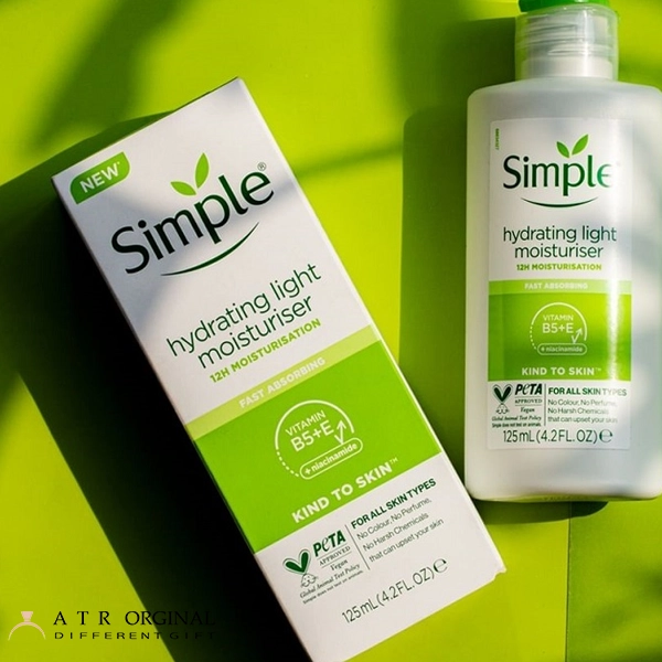 کرم مرطوب‌کننده و آبرسان سیمپل مدل لایت